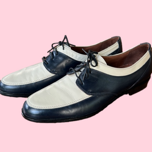 Cole Haan hand made in Italy. Navy & cream leather Oxford Tie loafers EUC Narrow